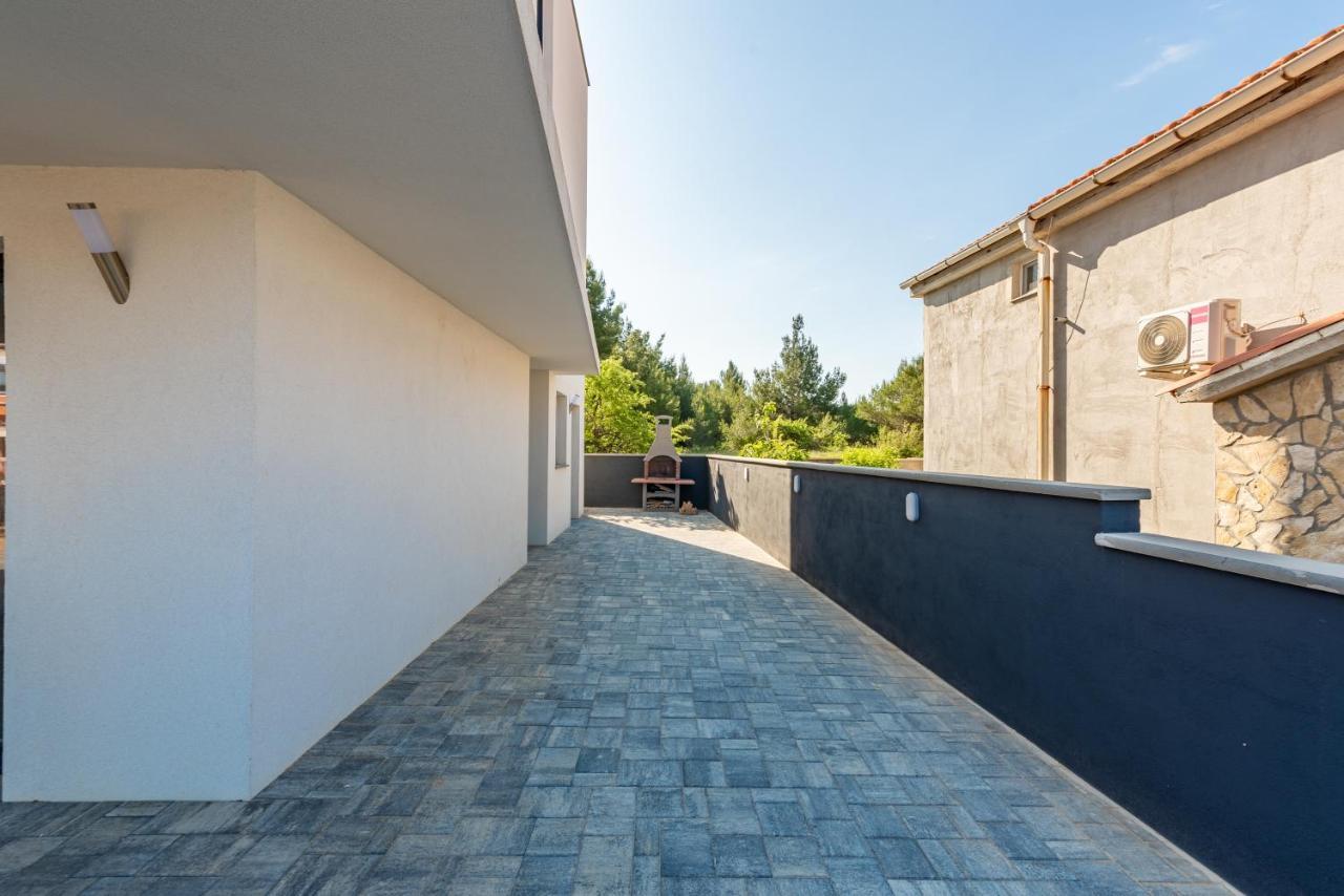 Appartements Vir Esterno foto