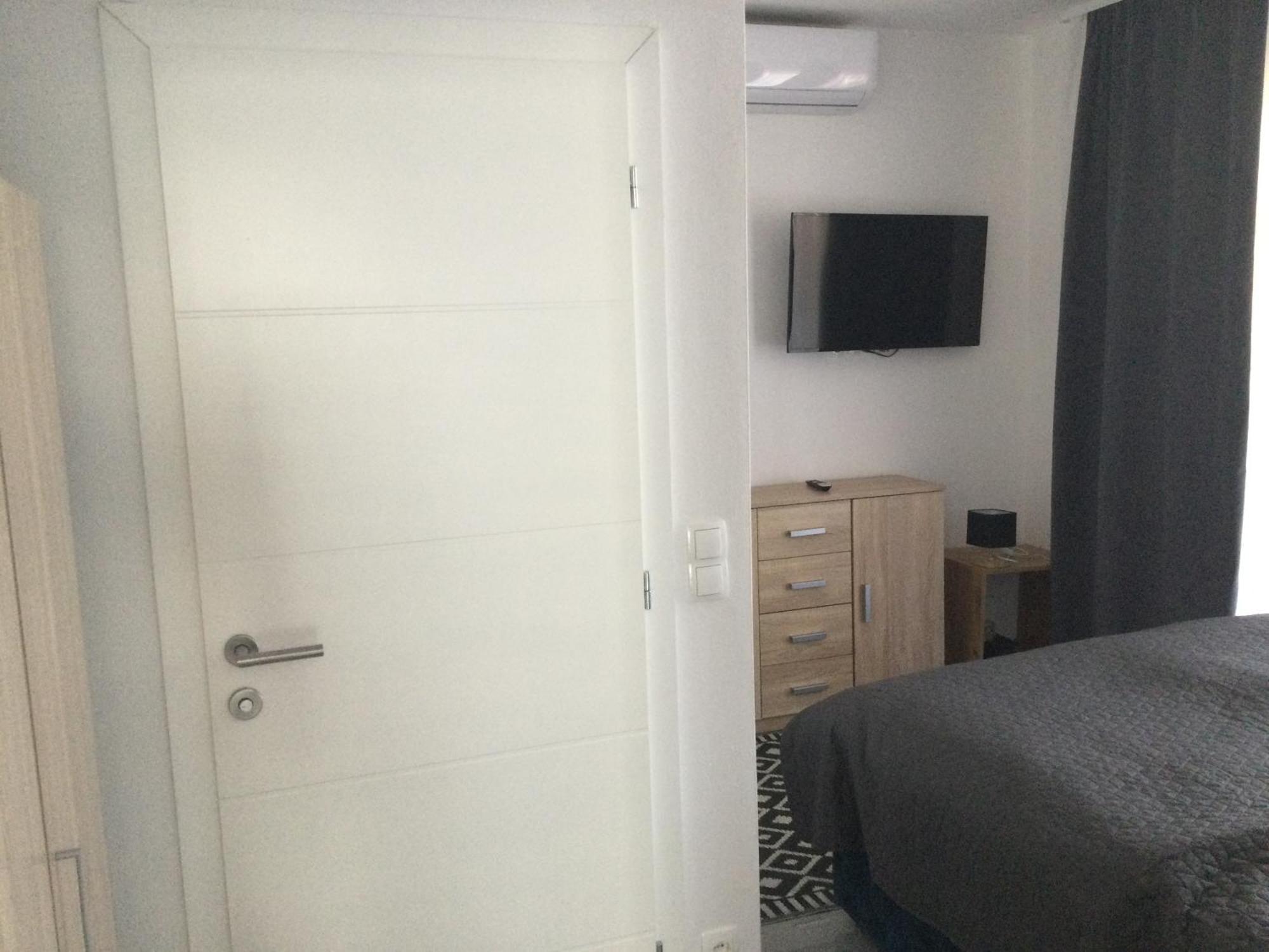 Appartements Vir Esterno foto